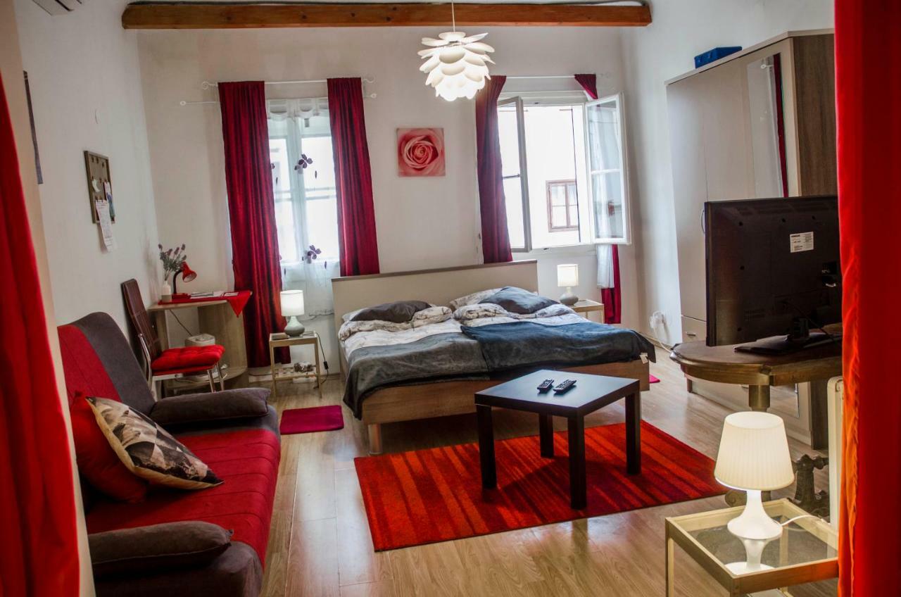 Rooms And Apartment Veral-Ka Karlovac Eksteriør bilde